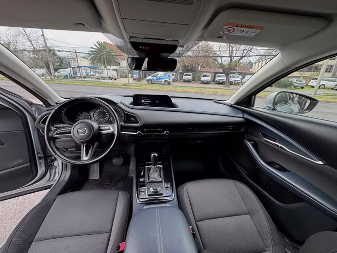 MAZDA CX-30 2.0 AUTOMATICO SOLO 45.000 KM MANTENCIONES DERCO FULL CARPLAY CAMARA VER EN LAS CONDES 2022 - Imagen 17