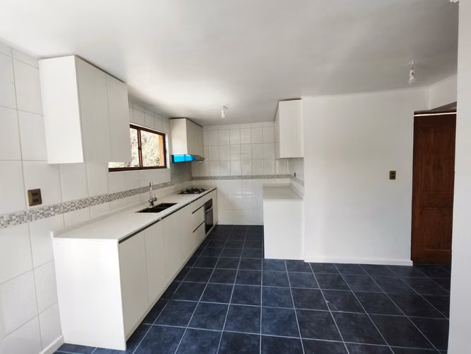 Amplia Parcela con Dos Casas y Piscina en Talagante - Imagen 11