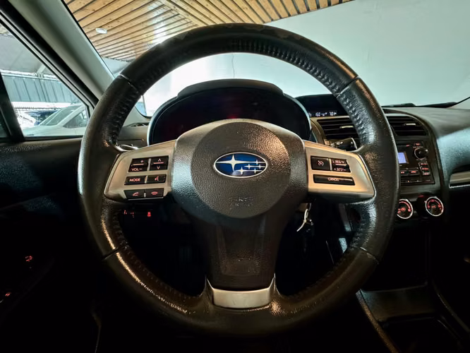 SUBARU XV MT 2.0 2015