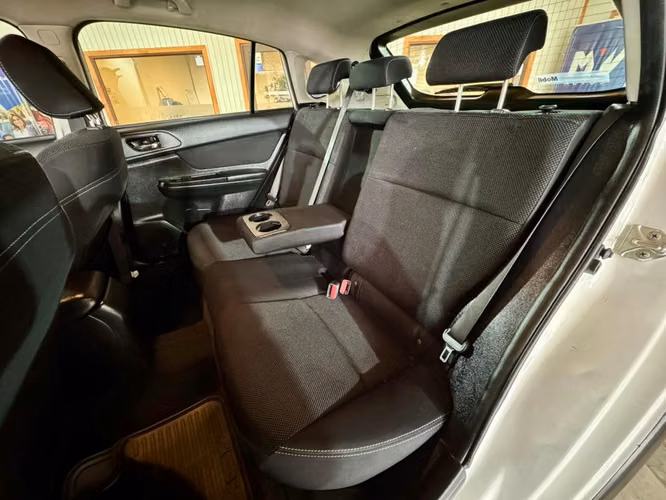 SUBARU XV MT 2.0 2015