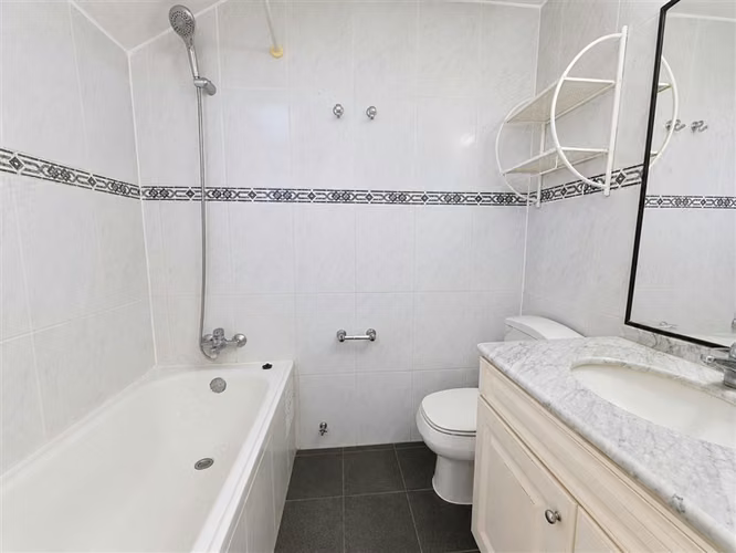 Hermosa casa en venta ubicada en San Martin, Quilpué - Imagen 23