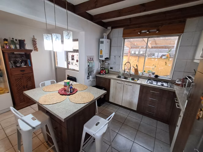  ¡TU ENCANTADORA CASA SOÑADA EN LOMAS DE BELLAVISTA! 