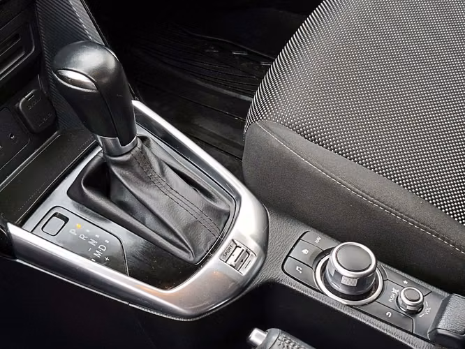 MAZDA 2 SEDAN 2020
