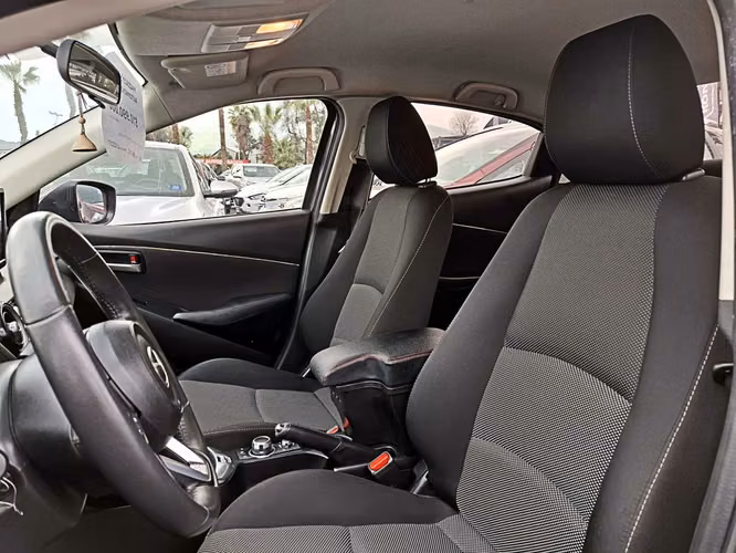 MAZDA 2 SEDAN 2020