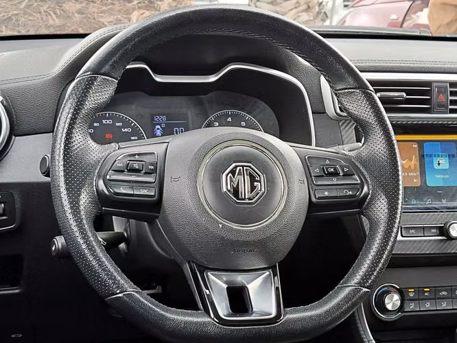 MG ZS 2023 - Imagen 18