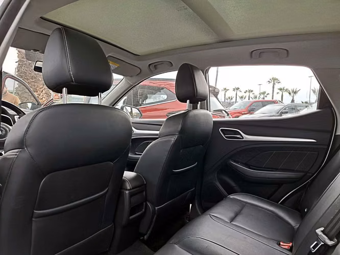 MG ZS 2023 - Imagen 16