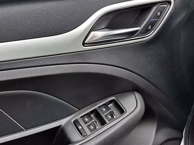 MG ZS 2023 - Imagen 12