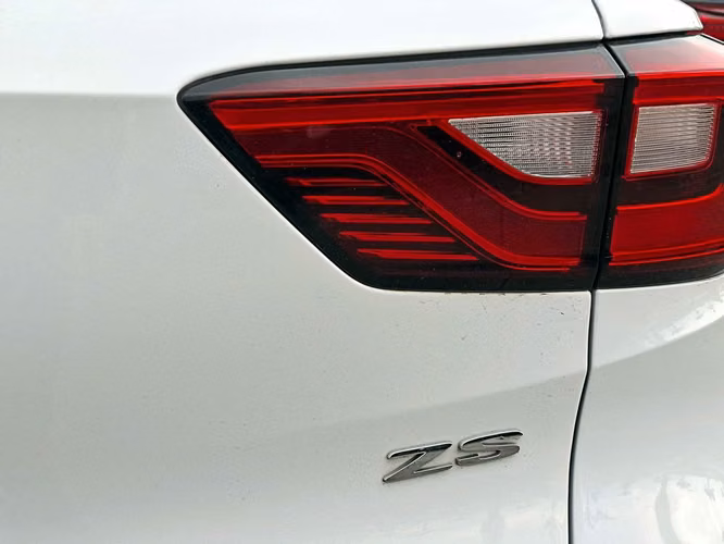 MG ZS 2023 - Imagen 8