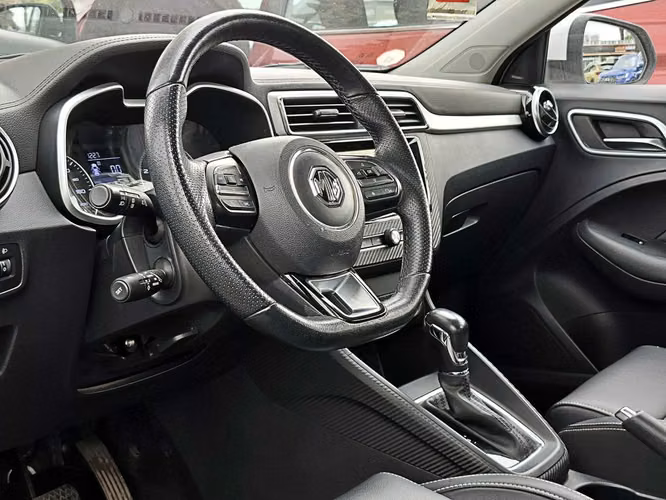 MG ZS 2023 - Imagen 11