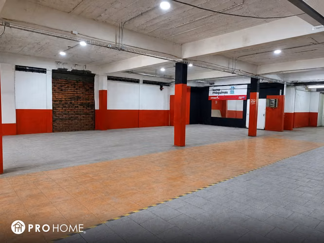 Local comercial 1.104 m2 planta libre, centro de Osorno - Imagen 19