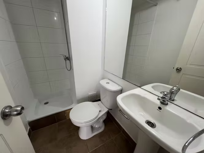 REBAJADO.Arriendo departamento, frente a Nuevo hospital de Chillan, 3 dormitorios, 2 baños, 1 estacionamiento.