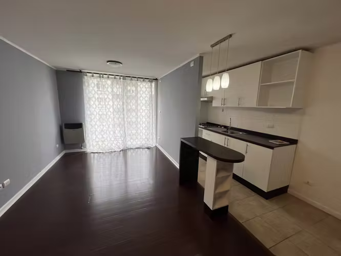 REBAJADO.Arriendo departamento, frente a Nuevo hospital de Chillan, 3 dormitorios, 2 baños, 1 estacionamiento.