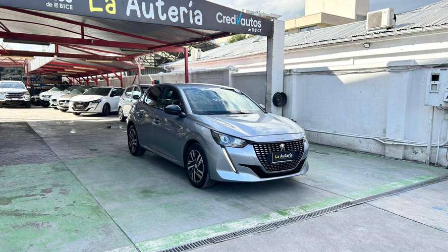 Peugeot 208 ALLURE 1.2 PURETECH 100 HB (2023) - Imagen 2