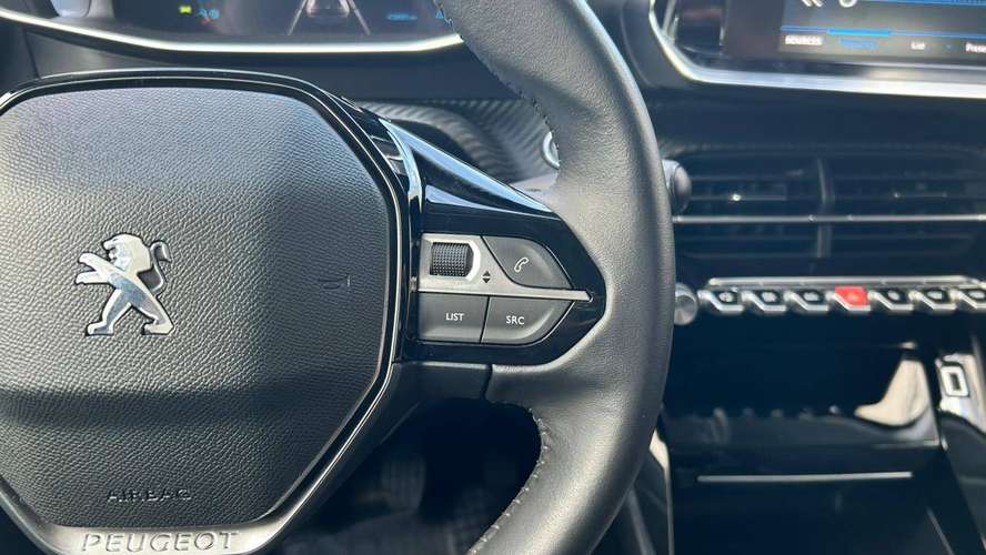 Peugeot 208 ALLURE 1.2 PURETECH 100 HB (2023) - Imagen 19