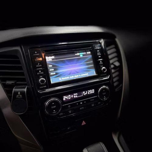 Mitsubishi Montero Sport 3.0 AT 4X2 (2019) - Imagen 5