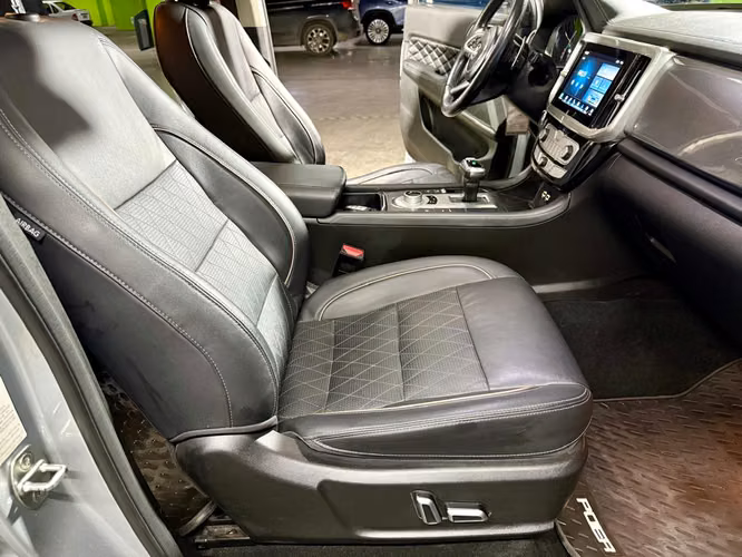 POER DELUXE 2.0T AUT 4X4