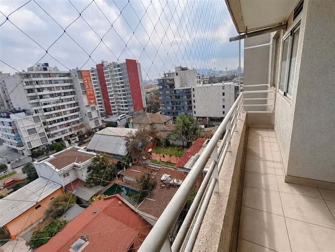 Departamento en venta de 3 dorm. en Ñuñoa con estacionam. - Imagen 3