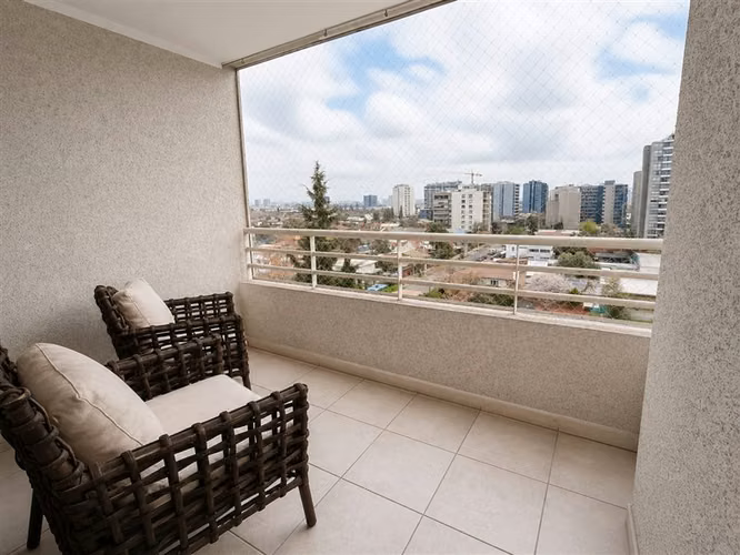 Departamento en venta de 3 dorm. en Ñuñoa con estacionam.