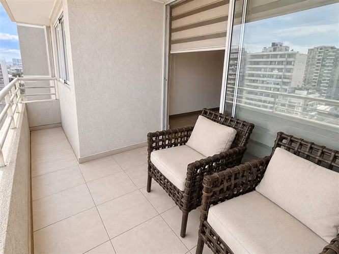 Departamento en venta de 3 dorm. en Ñuñoa con estacionam. - Imagen 2