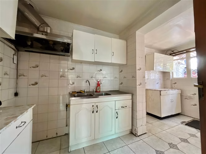 Casa en arriendo de 2 dorm. en La Cisterna