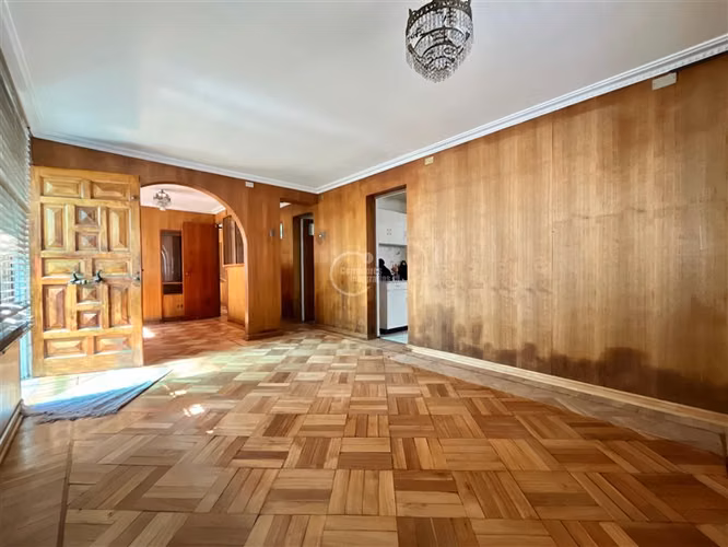 Casa en arriendo de 2 dorm. en La Cisterna
