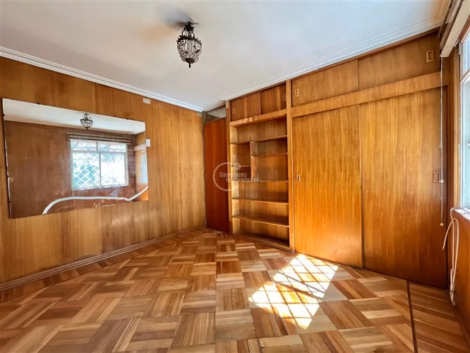 Casa en arriendo de 2 dorm. en La Cisterna