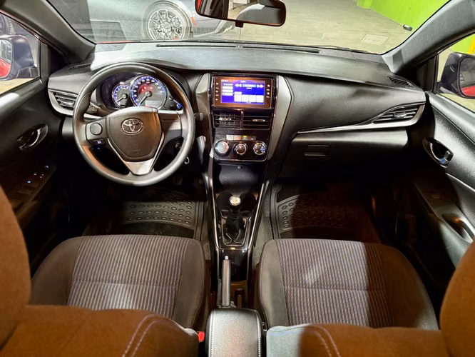 TOYOTA YARIS SPORT
