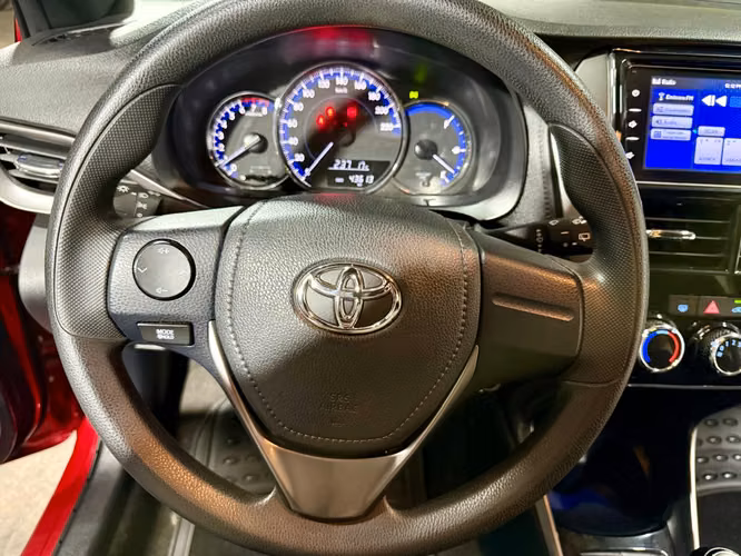 TOYOTA YARIS SPORT