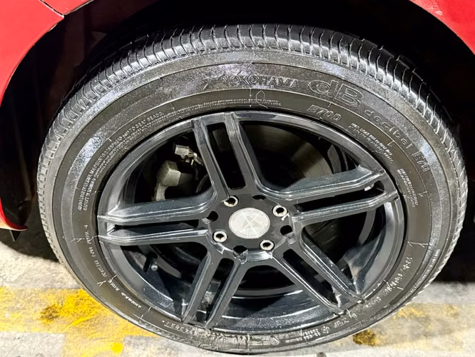 TOYOTA YARIS SPORT