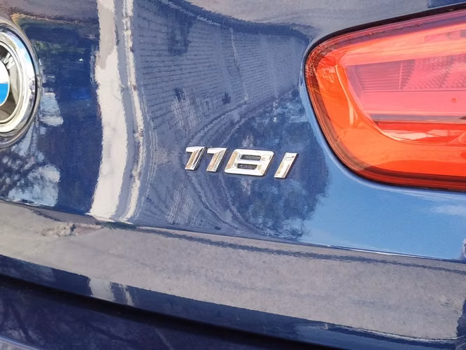 BMW 118 2019