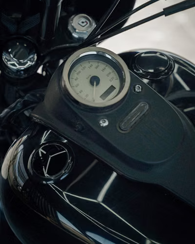 Harley Davidson DYNA STREET BOB (2009) - Imagen 9