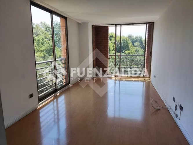 Arriendo departamento Santiago 3 dormitorio estacionamiento