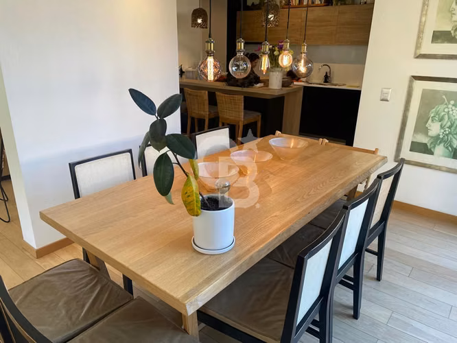 Depto. Venta en Zona Exclusiva en 1er Piso
