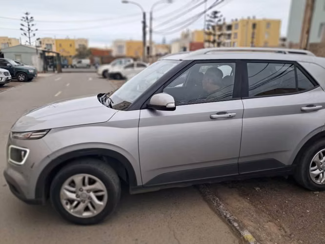 URGENTE - HERMOSO SUV HYUNDAI VENUE