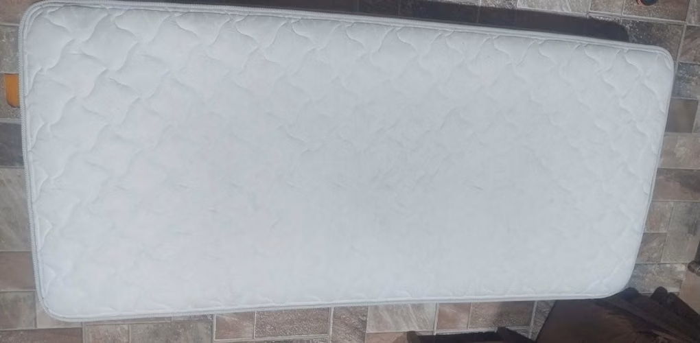 VENDO CAMA 1 PL y COLCHON - Imagen 3