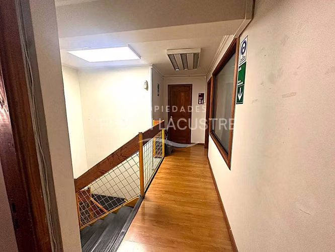 AMPLIA PROPIEDAD CERCA CENTRO C/ESTACIONAMIENTOS (180791)