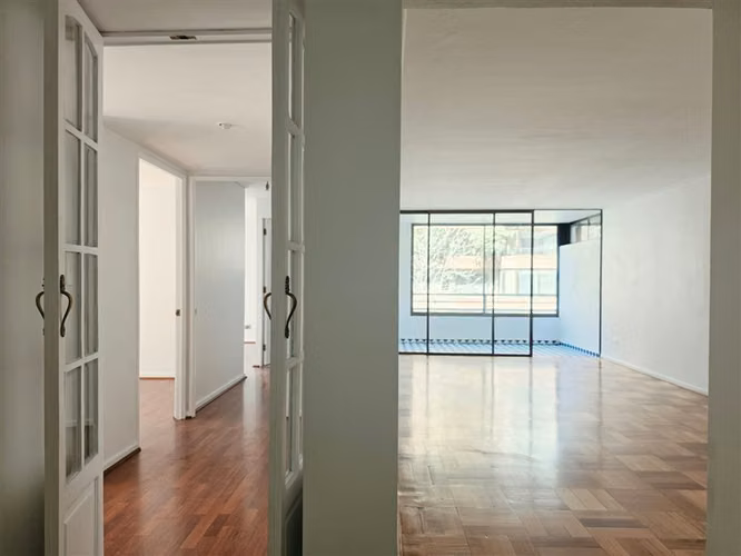 Departamento en Arriendo 3D + 2B + Servicio en Vitacura