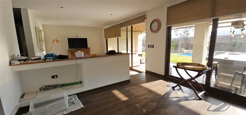 Casa en venta de 3 dorm. en Colina