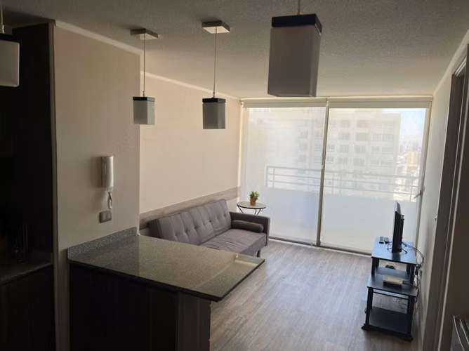 Arriendo departamento amoblado avenida argentina hospital clinico - Imagen 2