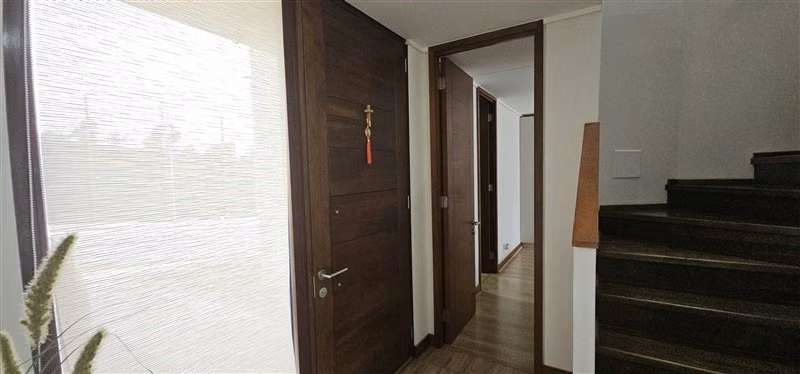 Casa en venta de 4 dorm. en Peñalolén