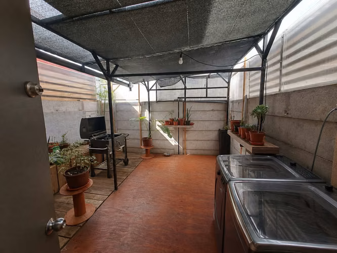 Hermosa casa Cond Laguna Saladita 3D/1B/2E UF 2250