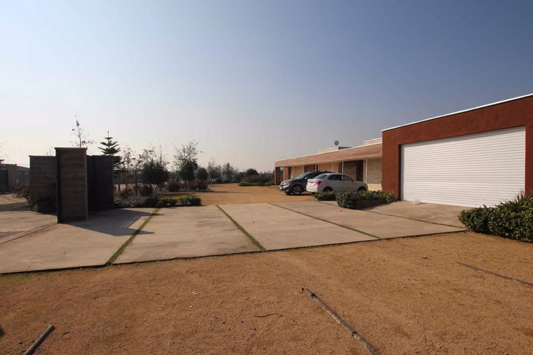 VENTA CASA EN CONDOMINIO 7HAB 5BA CALERA DE TANGO