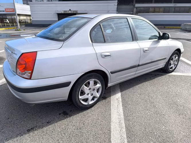 Hyundai Elantra 1.600 cc 2005 - Imagen 2