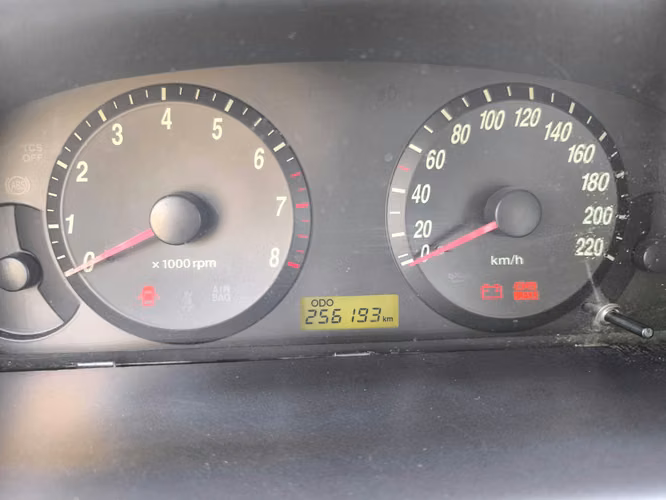 Hyundai Elantra 1.600 cc 2005 - Imagen 6