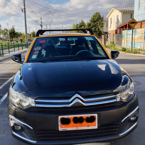 Automóvil Citroën C-Elysee año 2017 (vendo Taxi+patente)