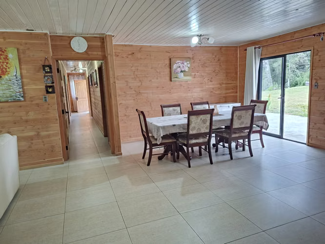 Parcela con orilla de rio y casa en Pucón