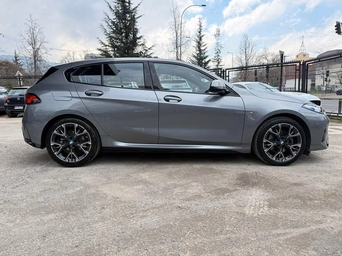 BMW 118 SPORT 2025