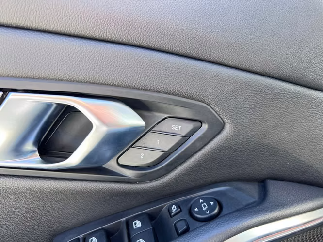 BMW 330I M SPORT TOURING 2.0 2023 - Imagen 17