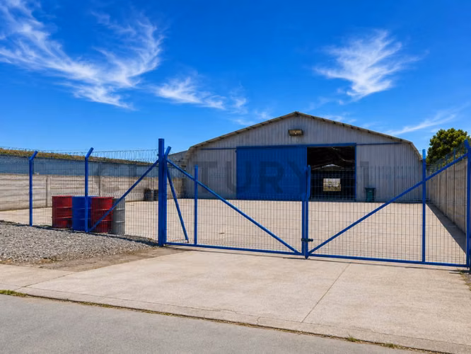 Se vende terreno con Galpón en Barrio Idustrial - Imagen 13