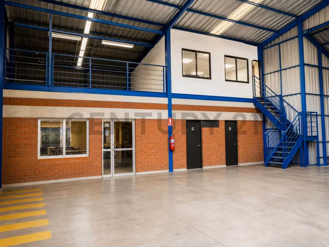 Se vende terreno con Galpón en Barrio Idustrial - Imagen 17
